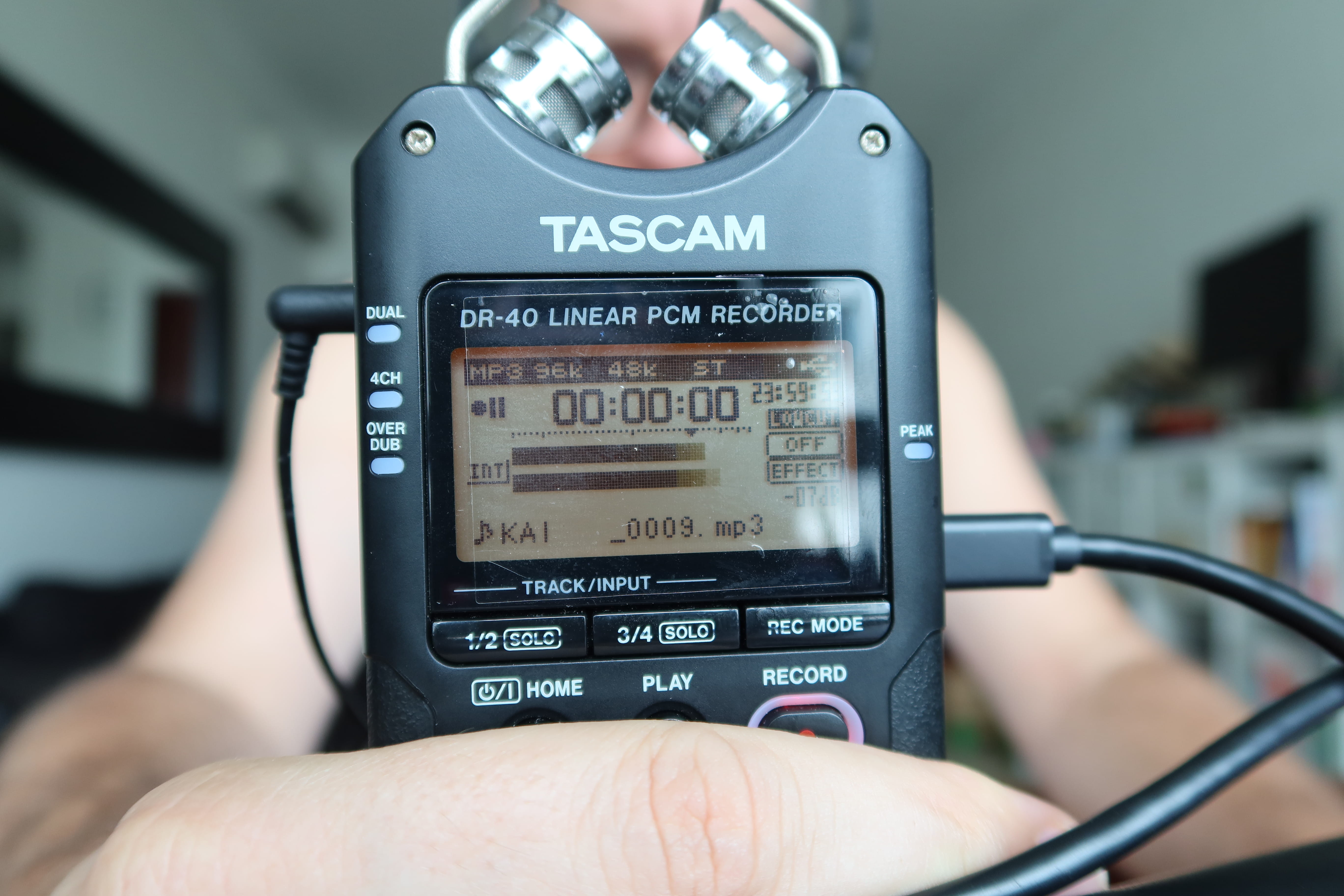 TASCAM DR 40 background Noise